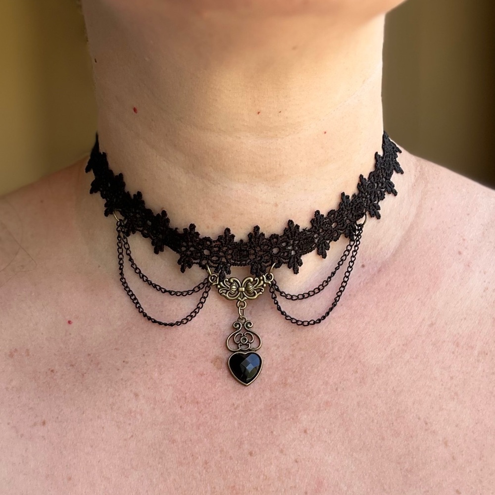 Black Lace Gothic Choker with Heart Pendant & Chain Layers - Picture 2 of 4